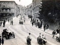 Mesnička ulica. Svečana proslava krštenja zastave Prvog hrvatskog moto kluba, ljeto 1926. godine
